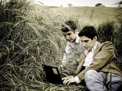 (2) O imagine valoreaza cat o mie de cuvinte